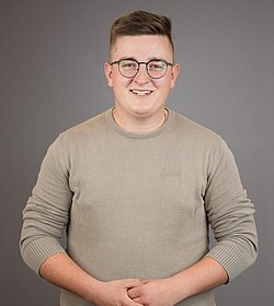 Simon Parzer Simon Parzer